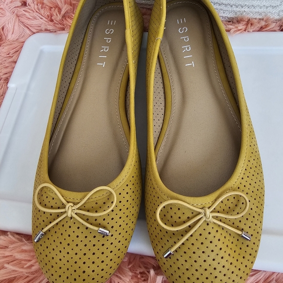 New! Esprit Orly flats - Picture 4 of 5